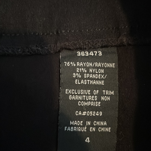 Women’s pull-on capri - Picture 4 of 4